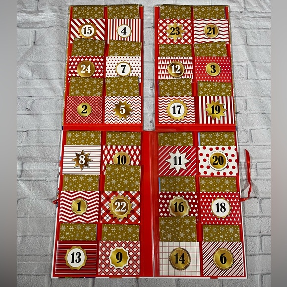 Disney Story Book Advent Calendar 2020 NWT - Picture 3 of 10